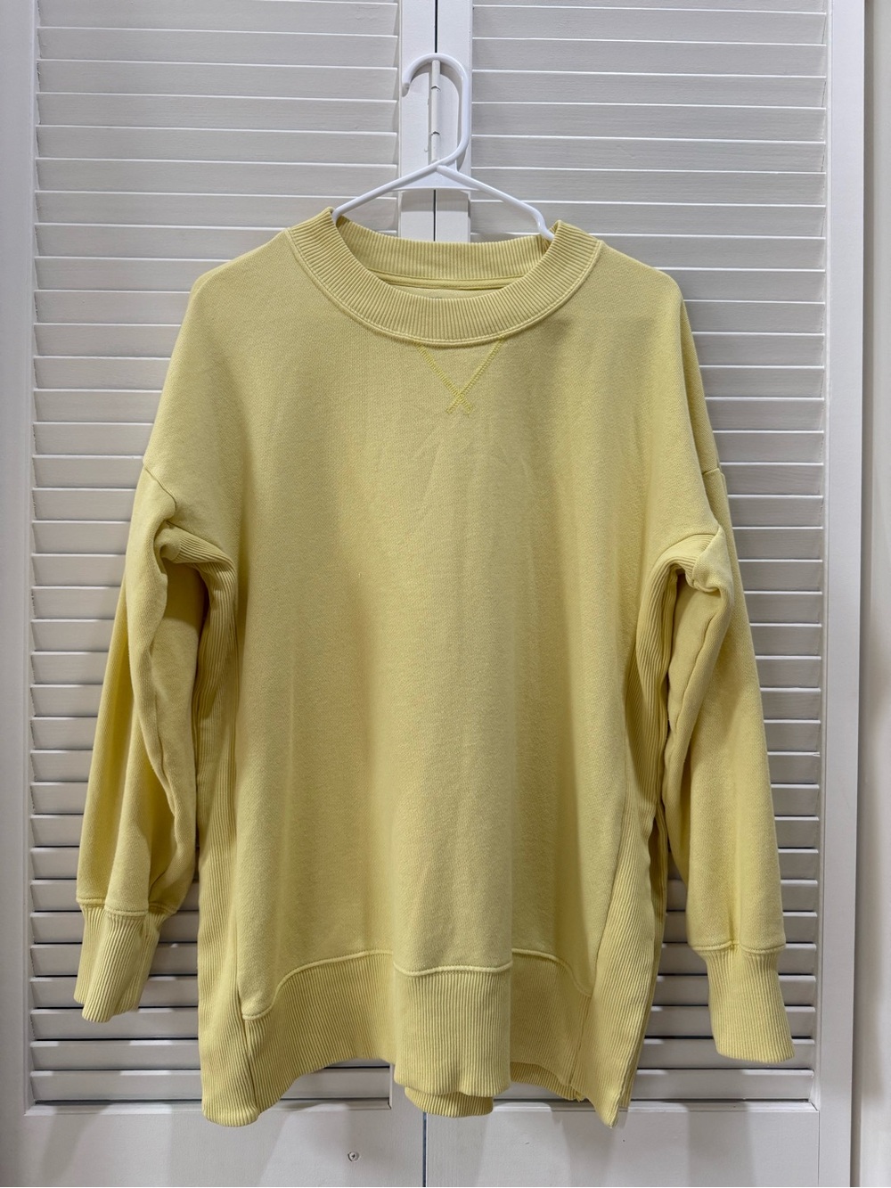 aerie Soft Yellow Crewneck Sweatshirt